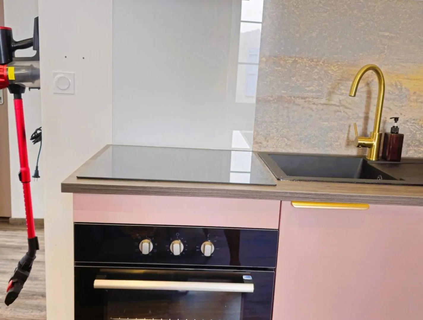 Appartement Mitrons - 1B à Saint-Affrique 0*,