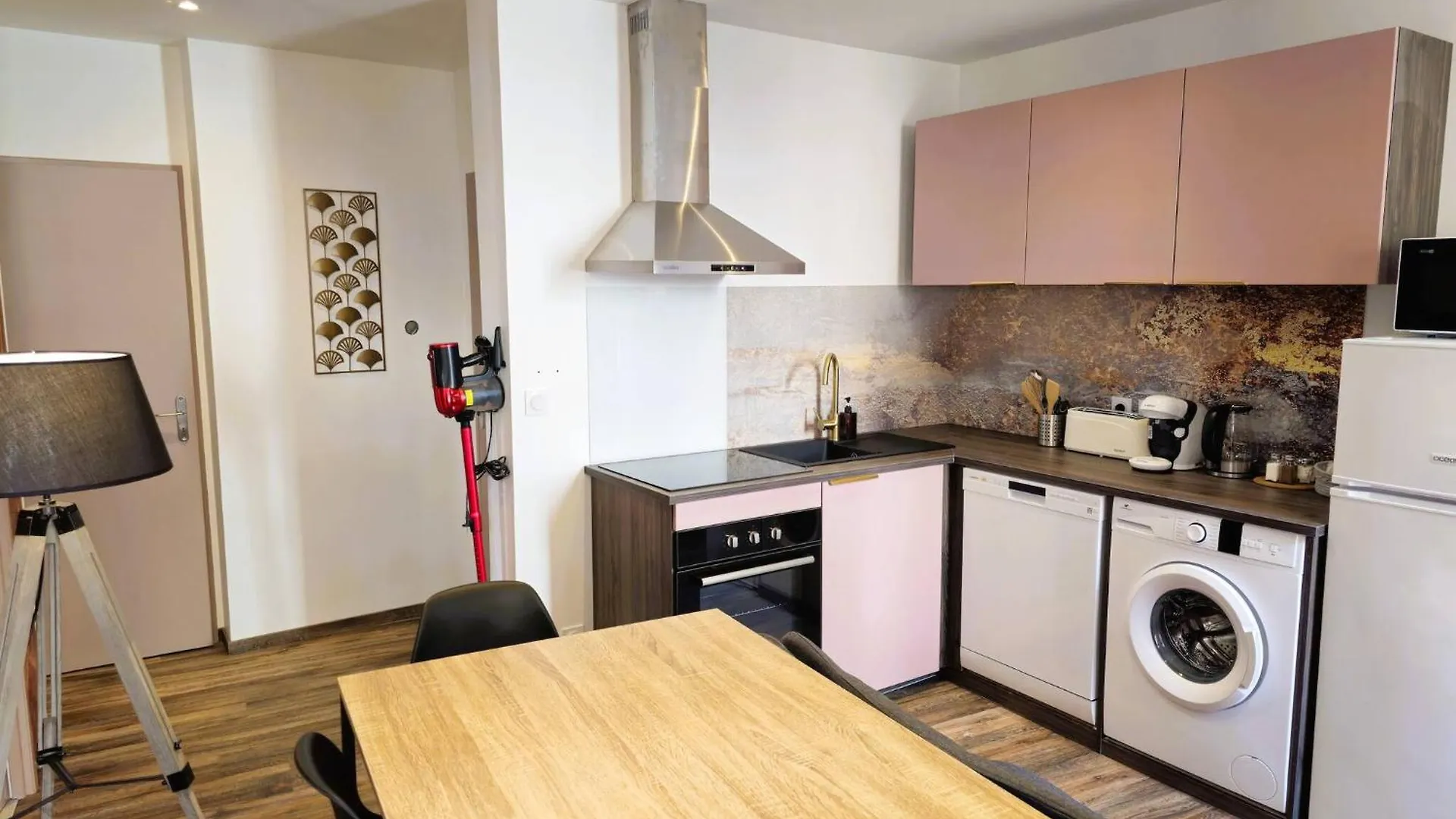 Appartement Mitrons - 1B à Saint-Affrique 0*,